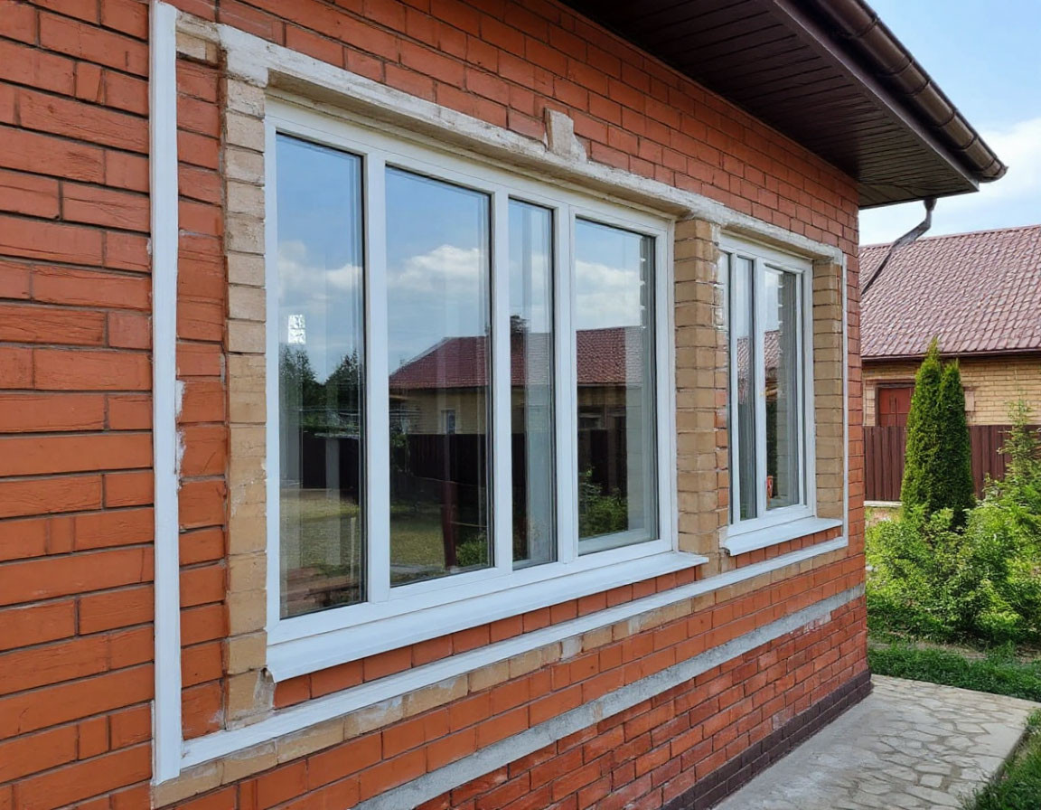 ustanovka-gotovyh-okon-PVH